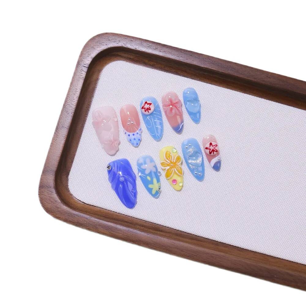 Nail Art Ice Blue - Luxe amandelvormige handgemaakte opzetnagels blauw met